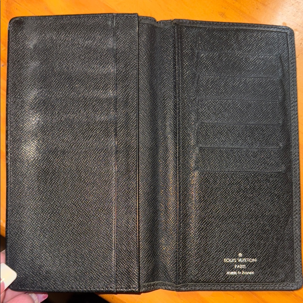 Louis Vuitton Black Taiga men’s leather long bifold wallet